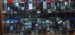 Полтавчанин собрал коллекцию из 600 старых мобильных телефонов: мечтает открыть музей