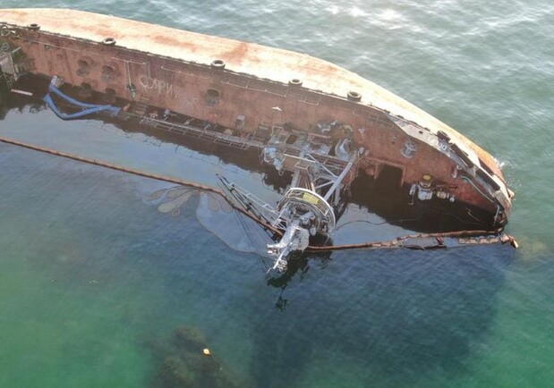Искусственный риф: как выглядит танкер «Делфи» под водой  - фото