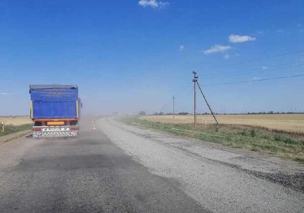 Ждут Зеленского: в Одесской области резко стали ремонтировать дороги - фото