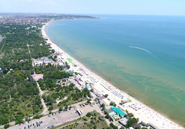 "Зеленое" море в Одессе. Фото: Владислав Балинский