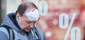 Маску приспустив – карантин порушив: у Львові склали протокол на продавця преси