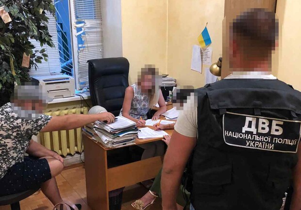 В Одессе инспектор ювенальной превенции изнасиловал 17-летнюю девушку  - фото