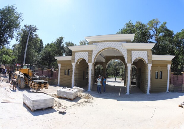 В Преображенском парке заканчивают строительство мемориала и входа в зоопарк Фото горсовета 