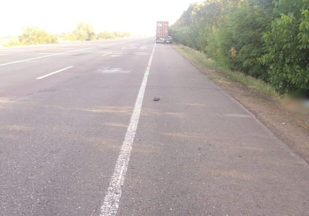 На трассе Одессе-Киев водитель насмерть сбил человека и уехал Фото: Нацполиция
