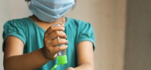 Познакомят: учебный год для школьников начнется с уроков о коронавирусе