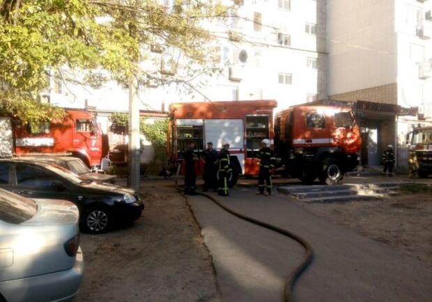 Жаркий день: В Одессе горели кафе, многоэтажка и детский сад. Фото: ГСЧС в Одесской области