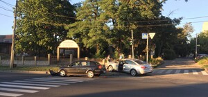 Тройное ДТП: в Харькове ищут свидетелей аварии, в которой пострадал велосипедист