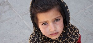 Нематеринський інстинкт: у Трускавці жінка змушувала власних доньок жебракувати