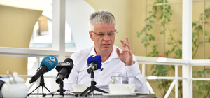 МІСТО В БОРГАХ, ЛІКАРНІ ПЕПРЕПОЛНЕНИ, ЛЮДИ ВМИРАЮТЬ, А ВЛАДА ГУЛЯЄ У САДАХ ПЕРЕМОГИ!