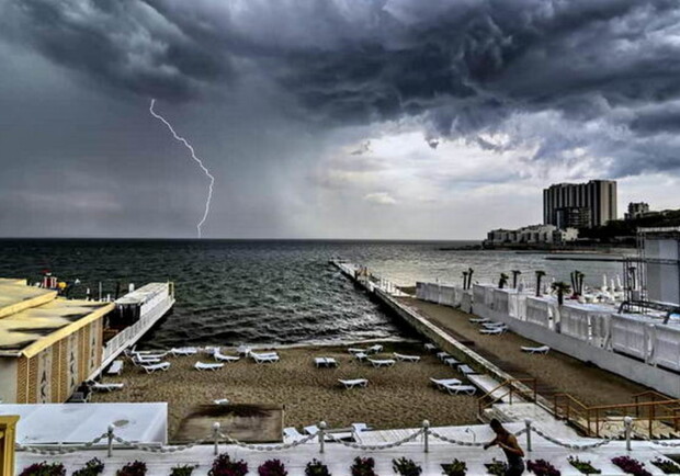 Дождливое начало октября: какую погоду ждать в Одессе на будущей неделе. Фото: twitter