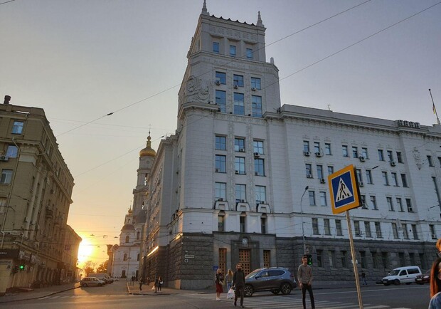 В Харькове перенесли сессии горсовета и облсовета. Фото: Vgorode