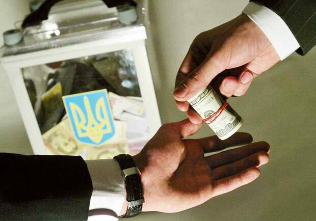 Выпустят под залог: главу одесского избиркома после подкупа избирателей отправили в СИЗО. Фото: 112 Украина