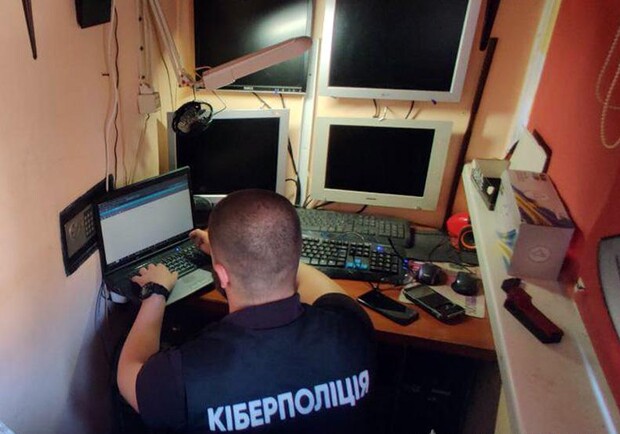 В Одессе хакер воровал личные данные. Фото: Нацполиция
