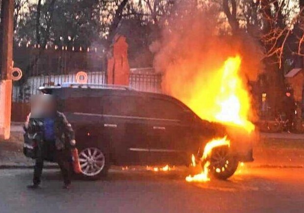 На стороне зла: в Одессе задержали пожарного, который поджигал автомобили. Фото: Прокуратура