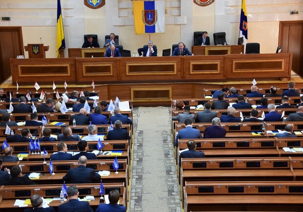 Семь партий: какие депутаты вошли в Одесский областной совет - фото