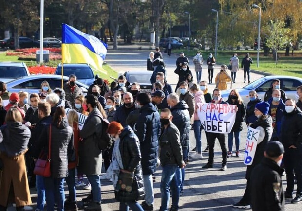 В Одессе митингуют предприниматели: они против "карантина выходного дня". Фото: УСИ
