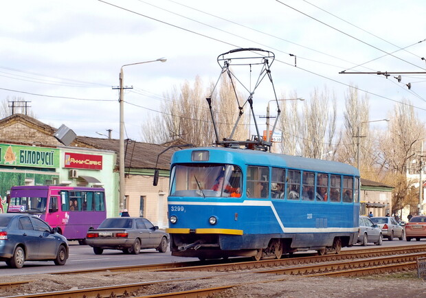 На поселке Котовского, 12 ноября 2020 года,  трамвай сбил женщину. Фото: traffic.od.ua