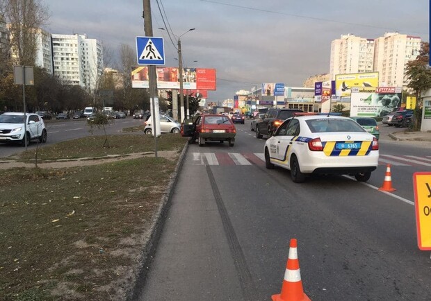 В Одессе на "зебре" сбили человека. Фото: Патрульная полиция 