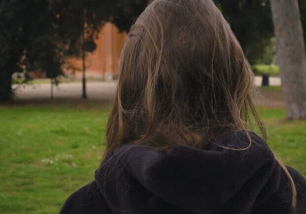 Ушла из общежития и не вернулась: под Запорожьем пропала 15-летняя девочка