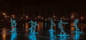 Танцы на льду: в парке Горького появились новые инсталляции