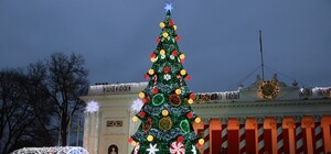 Дождались: в Одессе зажгли главную новогоднюю елку