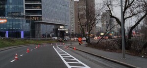 Готовятся к теплу: на березняковской развязке сделали разметку для велодорожки