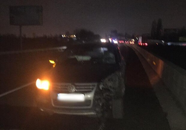 На киевской трассе под Одессой машина сбила мужчину. Фото: Нацполиция