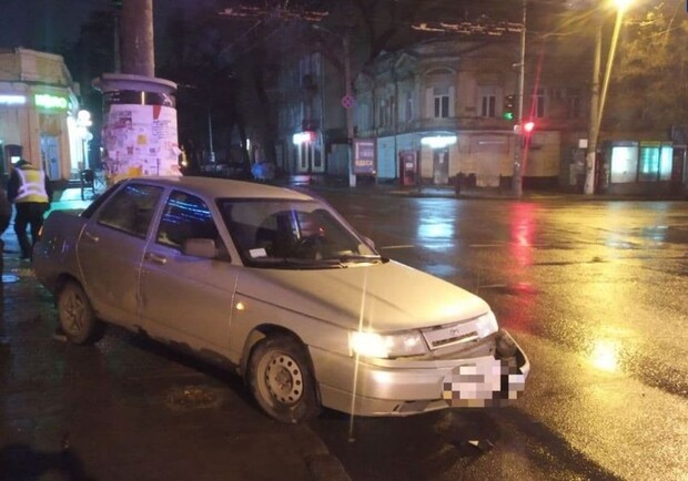 В центре Одессы произошло серьезное ДТП. фото: Нацполиция