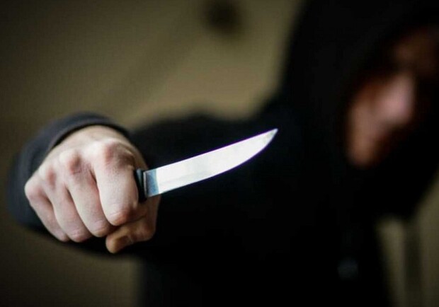 В Одесской области 15-летний парень пырнул себя ножом в живот