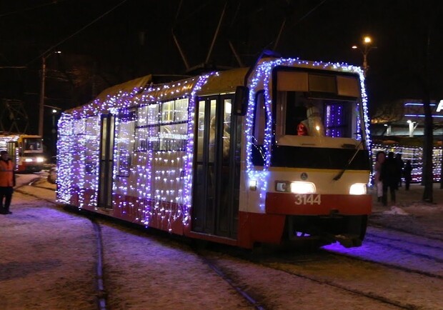 Когда по Одессе прокатятся рождественские трамваи. Фото: YouTube/Одесгорэлектротранс