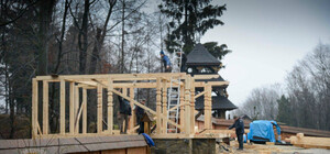 Встановлять дзвіницю: незаконну забудову у Шевченківському гаю знесуть