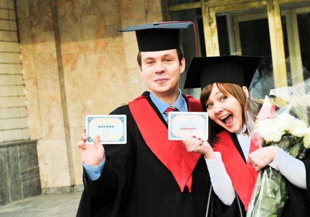 МОН утвердило новые формы дипломов о высшем образовании - фото: img.com.ua