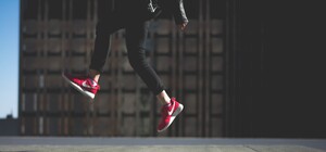 Не выходя из дома: запорожские школьники посоревнуются в онлайн-чемпионате по прыжкам