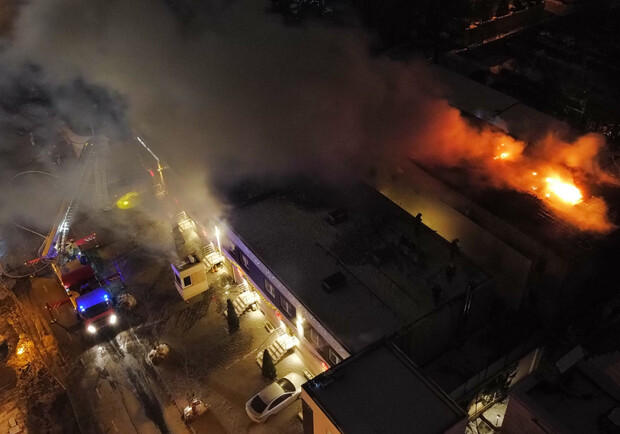 Пожар в отеле на Посмитного: в каком состоянии находятся пострадавшие. Фото: Думская