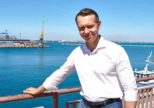 Из-за масштабной проверки: директора Одесского порта отстранили от должности