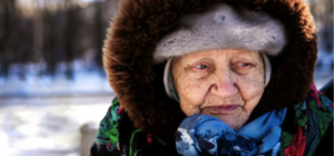 Залезли в кредит: в Днепре у бабушки украли банковские карты и сняли 65 тысяч гривен