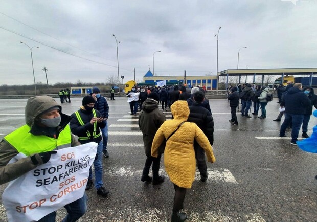Протест морякков под Одессой. Фото: Цензор