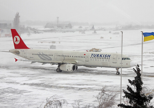 Сильный снегопад: в Одесском аэропорту отменили часть рейсов. Фото из открытых источников