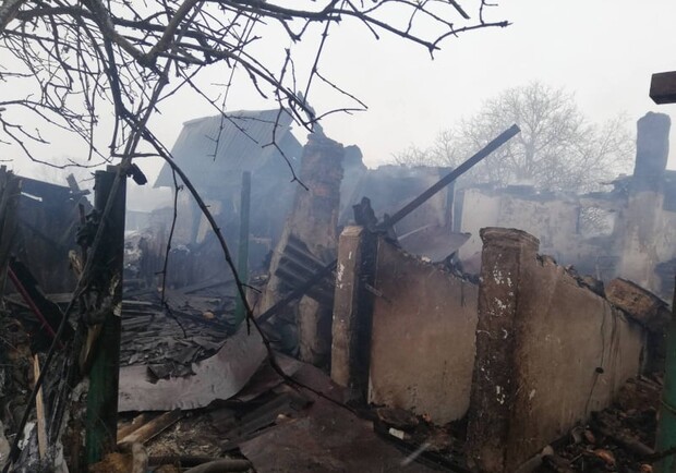 Под Одессой 28 января 2021 года горели два частных дома. Фото: ГСЧС