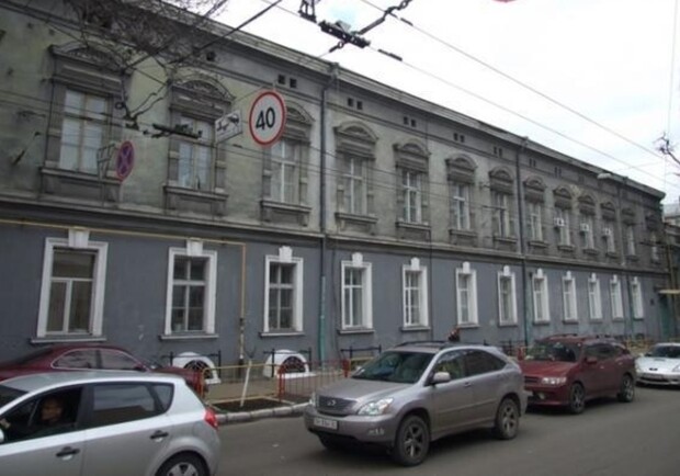 Одну из одесских школ закрывают на ремонт: она находится в аварийном состоянии