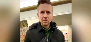 Опасайся: в метро заметили мужчину, который любит тискать женщин