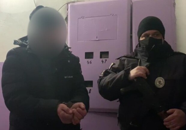 Был не в настроении: под Одессой мужчина выгнал жену на мороз и ударил копа. Фото: Национальная полиция