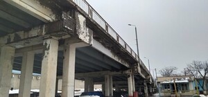 Меняй маршрут: на Ивановском путепроводе закрыли две полосы