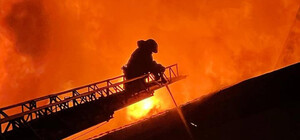 Больше 600 квадратных метров: под Одессой загорелось здание СТО и отеля