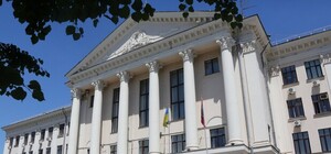 Чтобы враг не прошел: запорожскую мэрию будут охранять за 4 миллиона