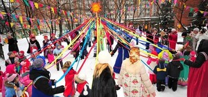 Ярмарка, концерт, сожжение Чучела: в Харькове и области не стали отменять Масленицу из-за коронавируса