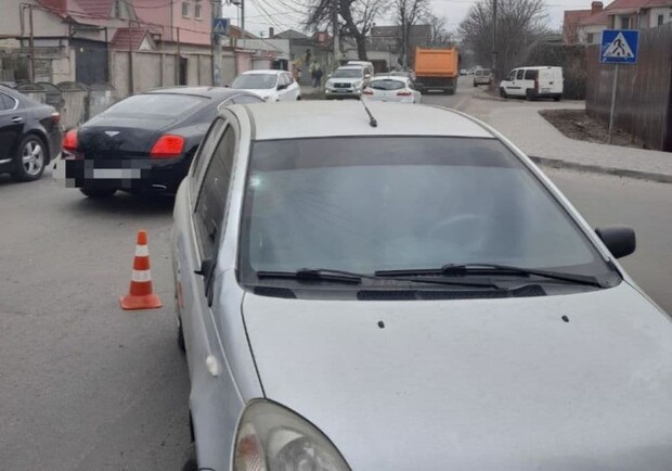 В Чубаевке автомобиль сбил пешехода. Фото: Патрульная полиция 