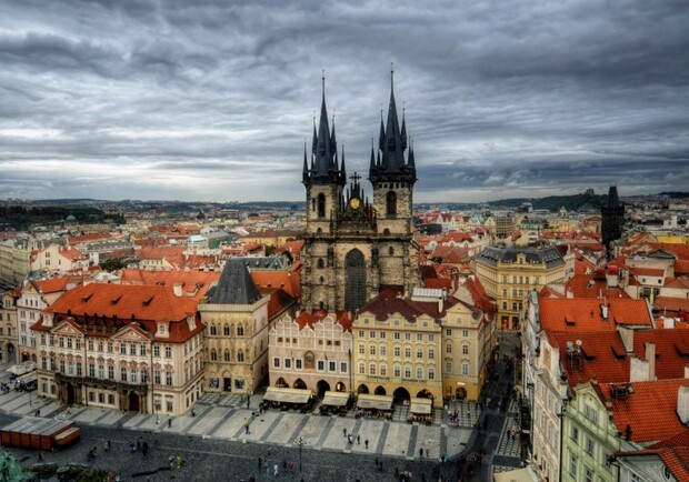 Еще больше рейсов: одесситы смогут летать в Прагу - фото