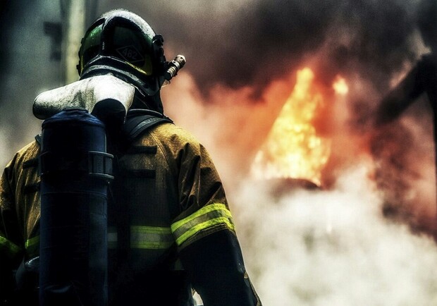 Резко стало плохо: на пожаре в Ленпоселке погиб командир спасательной части. Фото: pexels