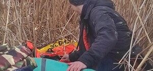 Потерял лодку и застрял на острове: под Харьковом спасли рыбака